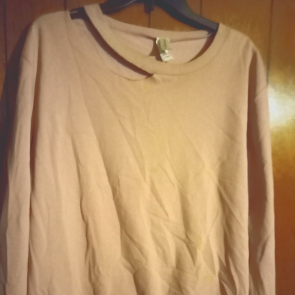 LOVE CRAZY XL WITH CUT OUT OF NECK SWEATSHIRT